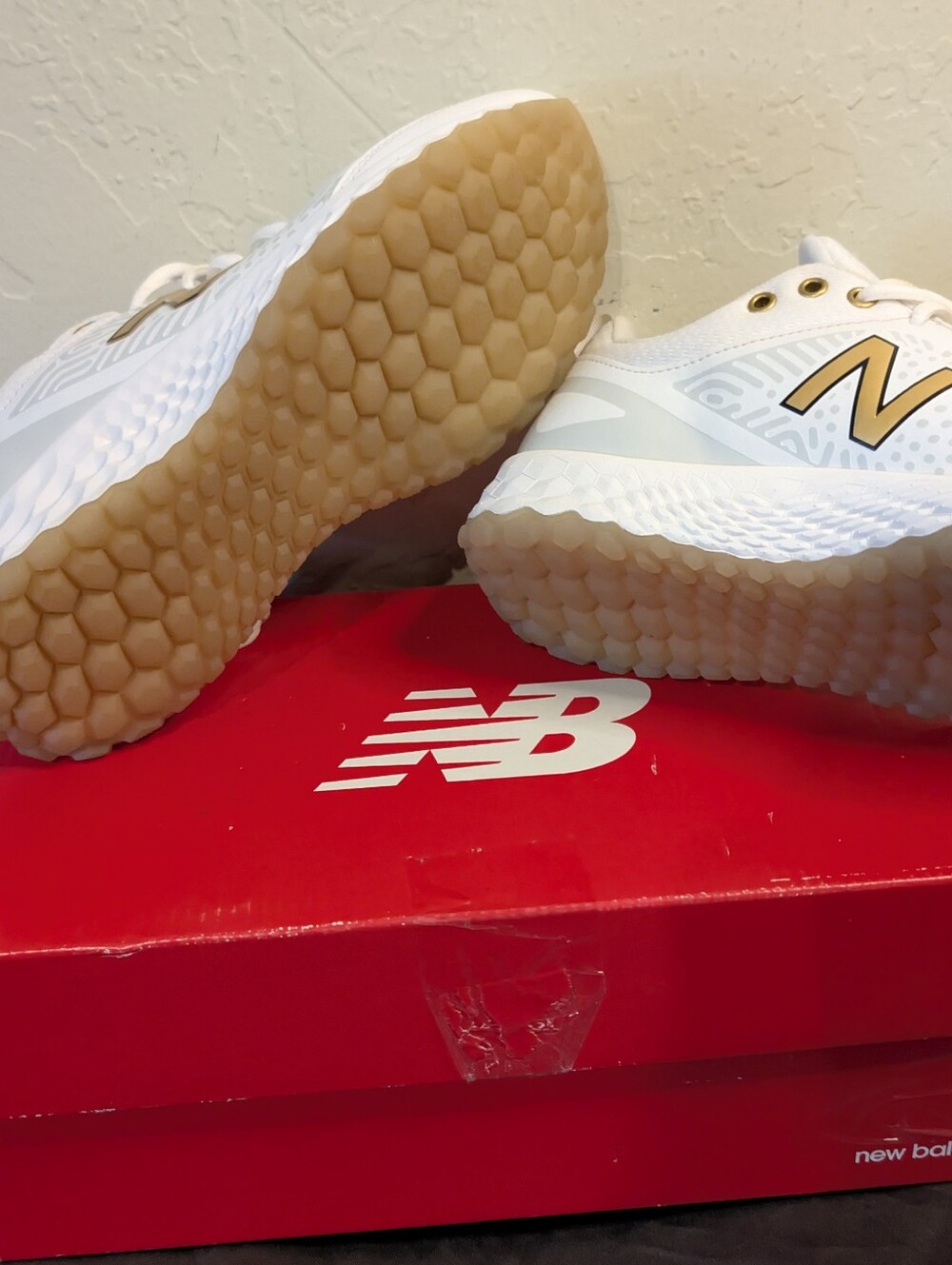 White And Gold New Balance Urban Everyday Sneakers New In Redbox! Women's 8 - Picture 11 of 16